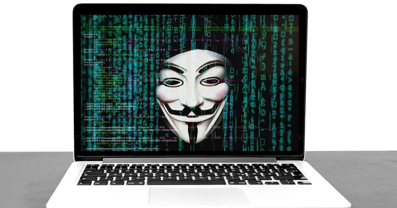 Phishing, smishing, faux conseillers : les arnaques qui marchent en 2026